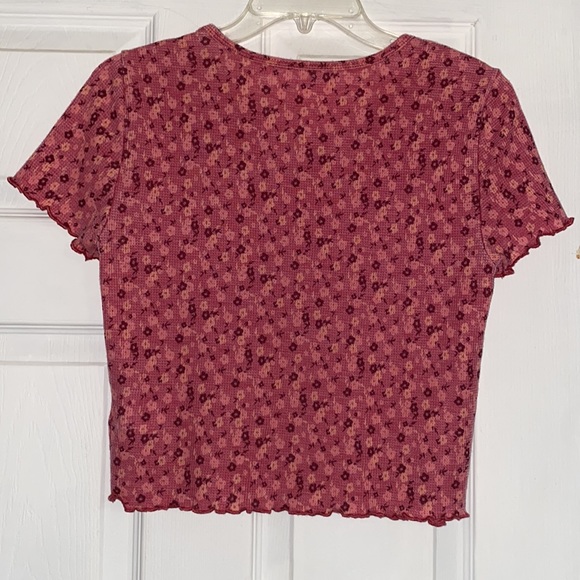 American Eagle Berry Pink Lettuce Trim Floral Top NWOT - Picture 5 of 10
